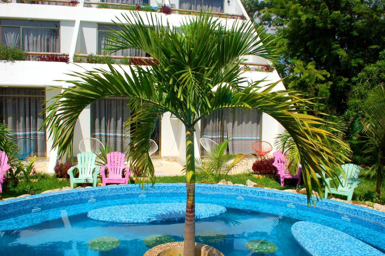 Axkan Tulum Bagian luar foto