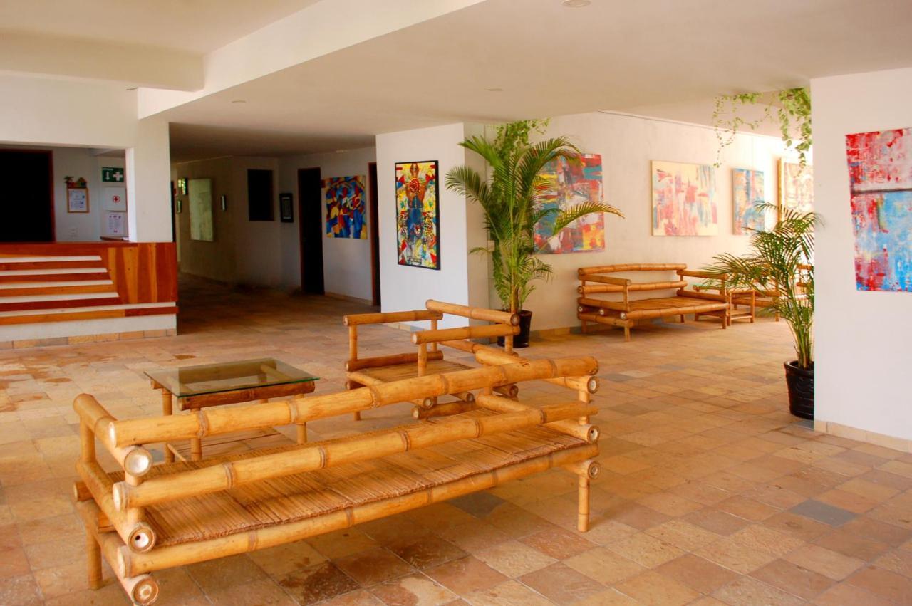 Axkan Tulum Bagian luar foto