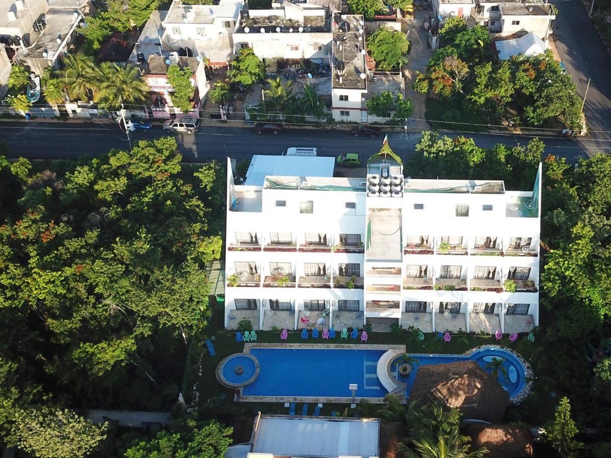 Axkan Tulum Bagian luar foto